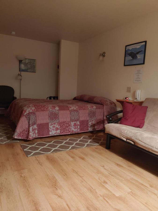 The Dublin House Motel ヤハッツ エクステリア 写真